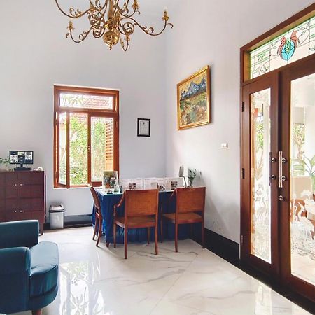 Griya Asih Hotel Yogyakarta Exterior photo