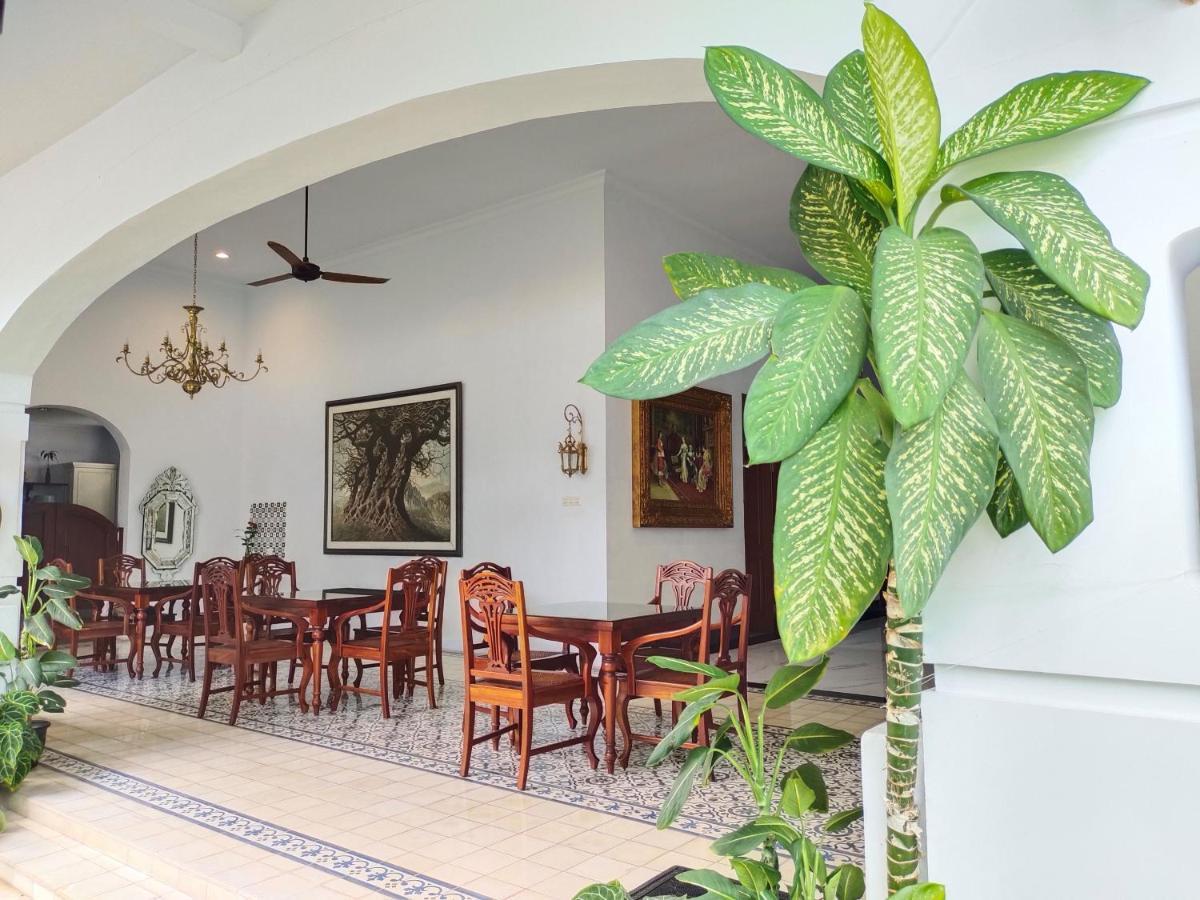 Griya Asih Hotel Yogyakarta Exterior photo