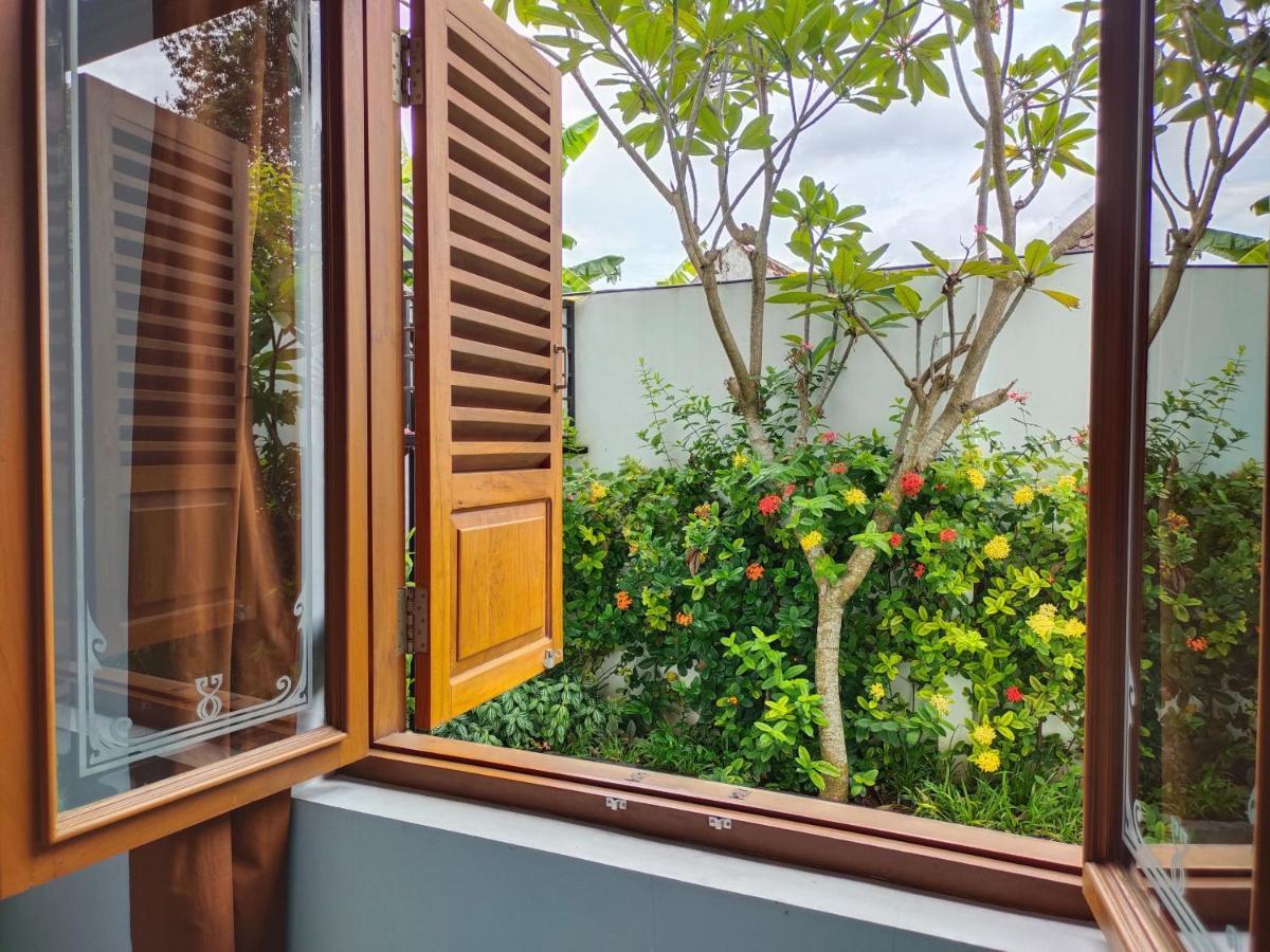Griya Asih Hotel Yogyakarta Exterior photo