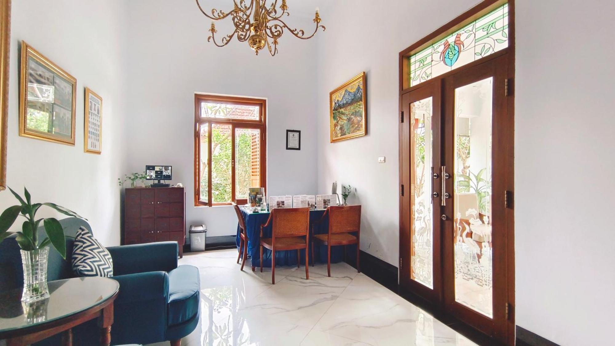 Griya Asih Hotel Yogyakarta Exterior photo