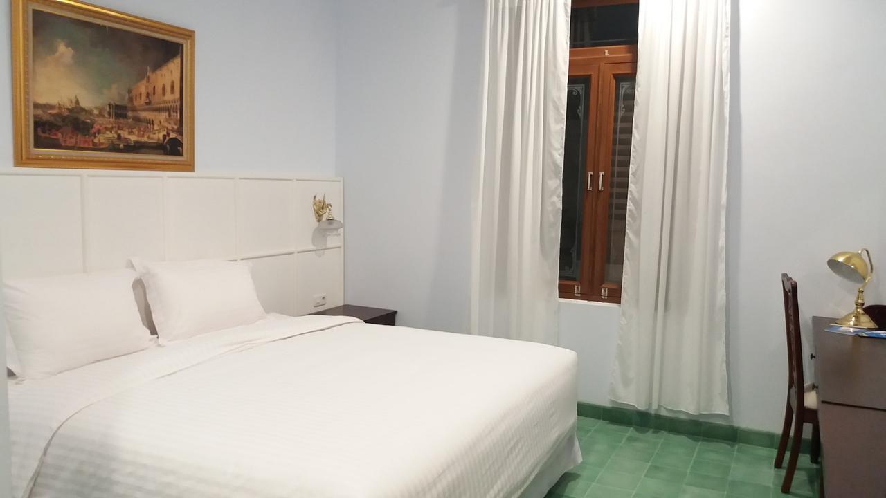 Griya Asih Hotel Yogyakarta Exterior photo